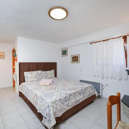 The Square * Maries (Thasos)